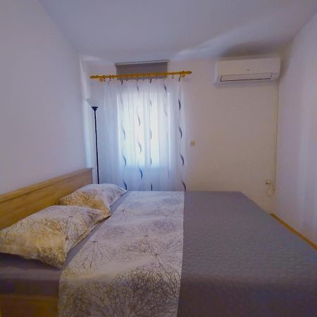 Room Omera Pula Exterior foto